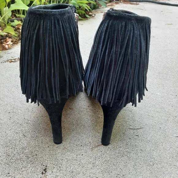 Sam Edelman Black Fringe Size 7.5 Heeled Booties - Picture 5 of 9